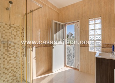 Sale - Villa - Torrevieja - Urbanización San Luis