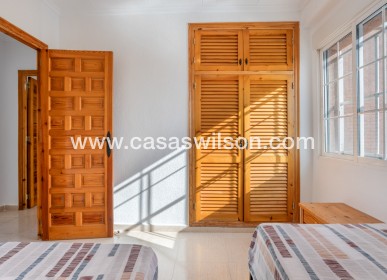 Sale - Villa - Torrevieja - Urbanización San Luis