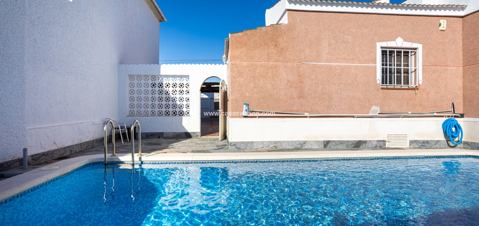 Sale - Villa - Torrevieja - Urbanización San Luis