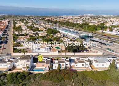 Sale - Villa - Torrevieja - Urbanización San Luis