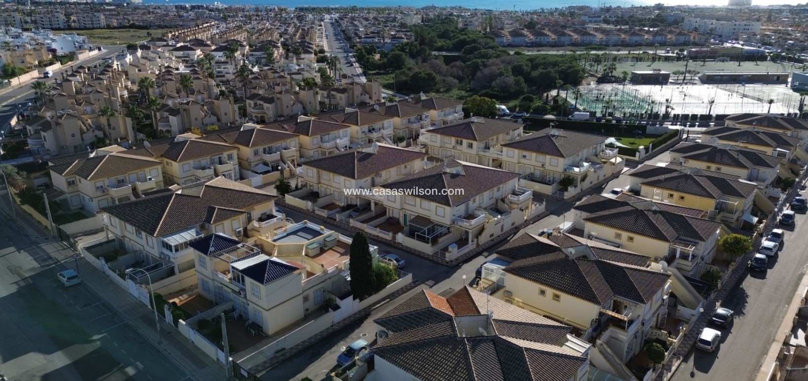 Sale - Bungalow - Orihuela Costa - Costa Blanca