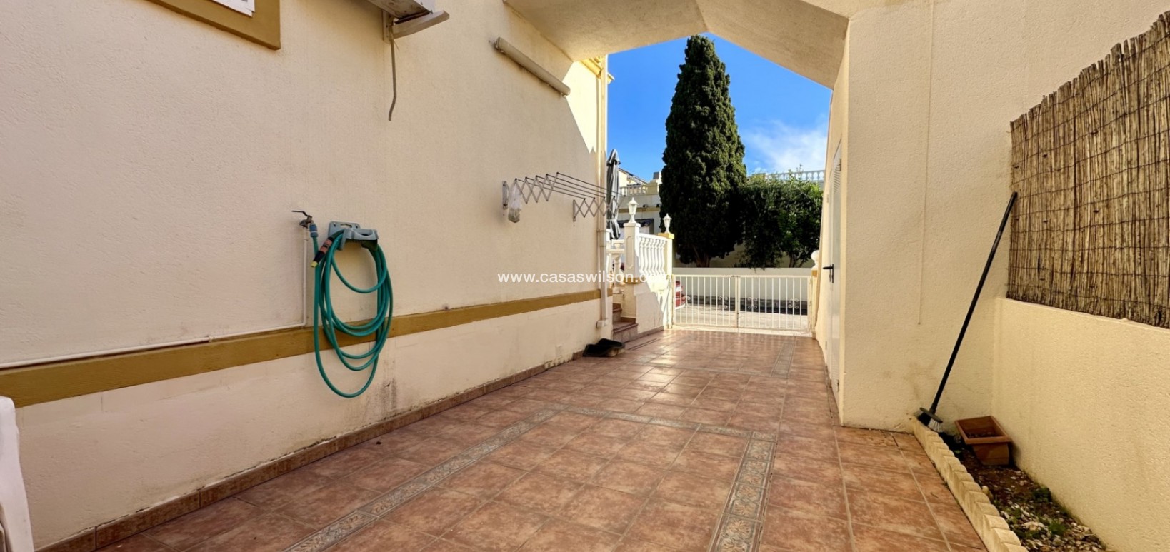 Sale - Bungalow - Orihuela Costa - Costa Blanca