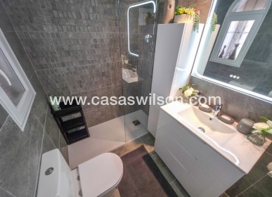 Sale - Villa - Villamartin - Costa Blanca