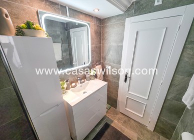 Sale - Villa - Villamartin - Costa Blanca