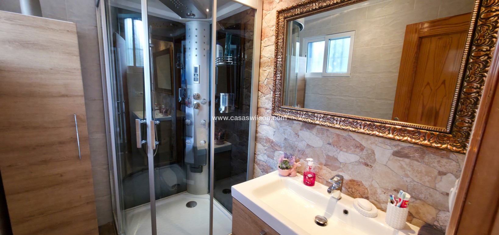 Sale - Villa - Villamartin - Costa Blanca