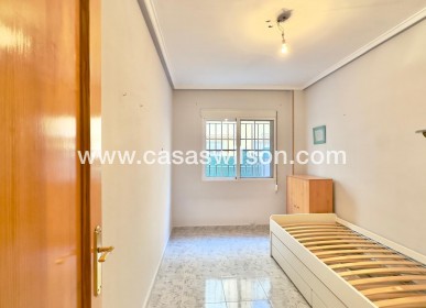 Venta - Apartamento - Torrevieja - La Mata pueblo