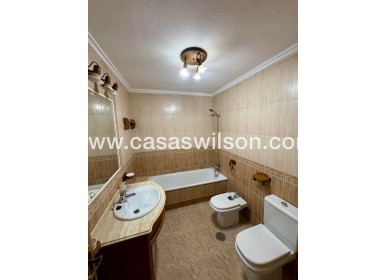 Sale - Apartment - Torrevieja - Centro