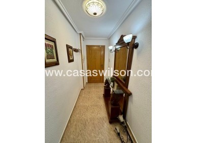 Sale - Apartment - Torrevieja - Centro