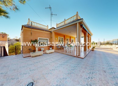 Sale - Villa - Crevillente - Inland