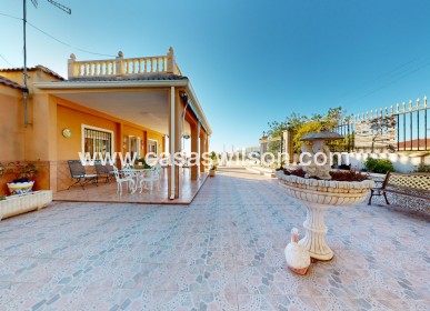 Sale - Villa - Crevillente - Inland