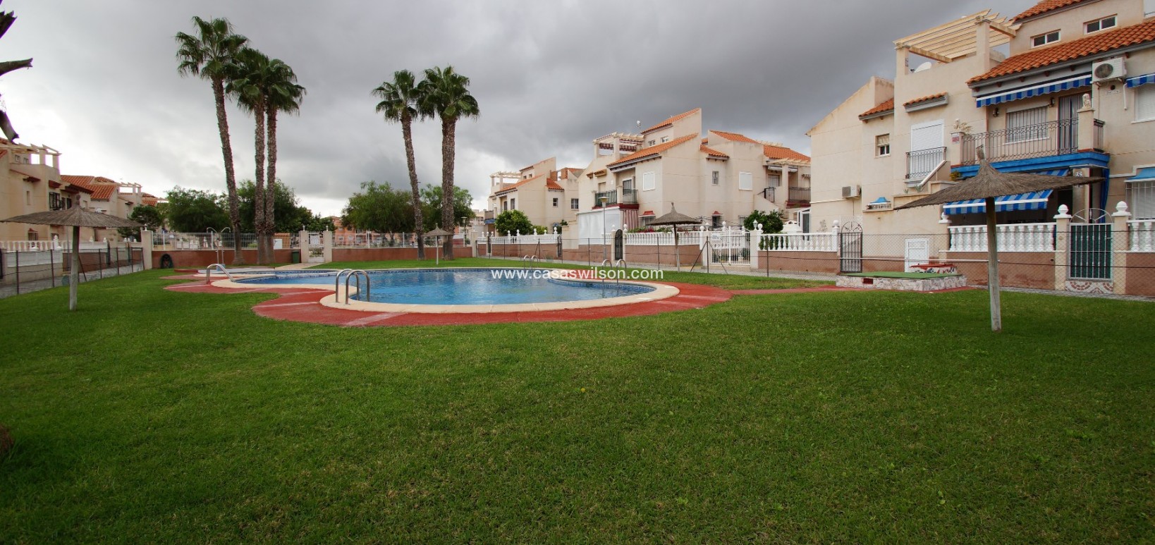 Sale - Bungalow - Orihuela Costa - Costa Blanca