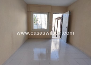 Sale - Townhouse - Torrevieja - Los Balcones