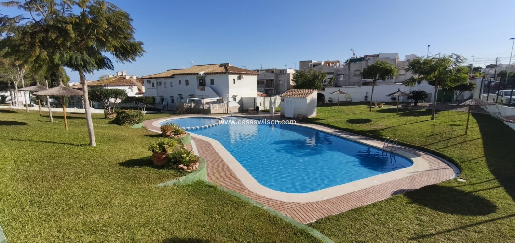Sale - Townhouse - Torrevieja - Lago jardin