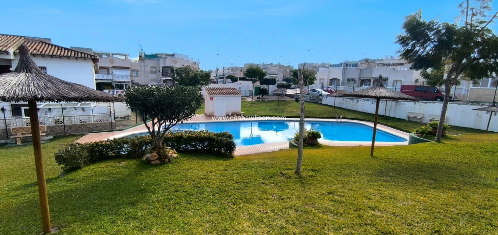 Sale - Townhouse - Torrevieja - Lago jardin