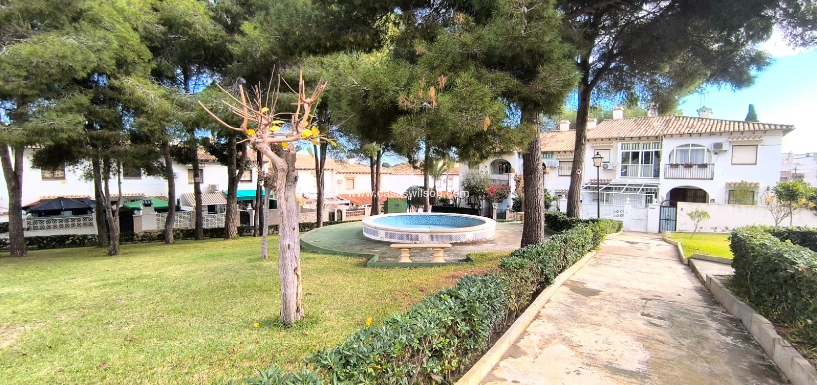 Sale - Townhouse - Torrevieja - Lago jardin