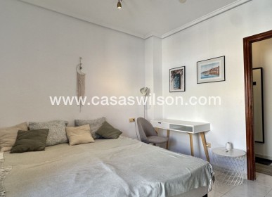 Sale - Apartment - Torrevieja - Costa Blanca