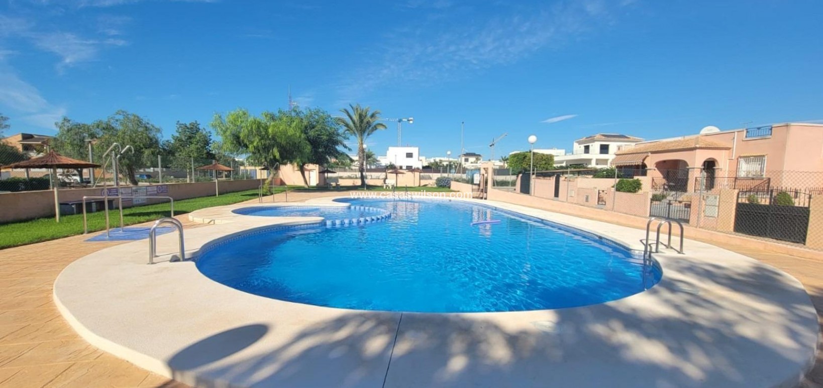 Sale - Townhouse - Los Montesinos - Los Montesinos - Urb. La Herrada