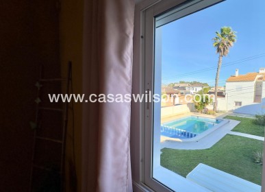 Sale - Bungalow - Orihuela Costa - Cabo Roig