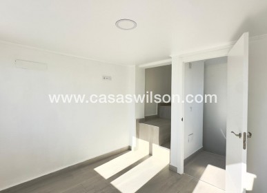 Sale - Townhouse - Torrevieja - La Mata