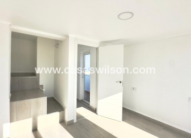 Sale - Townhouse - Torrevieja - La Mata