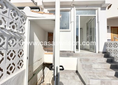 Sale - Townhouse - Torrevieja - La Mata