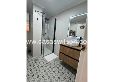 Sale - Apartment - Torrevieja - La Mata