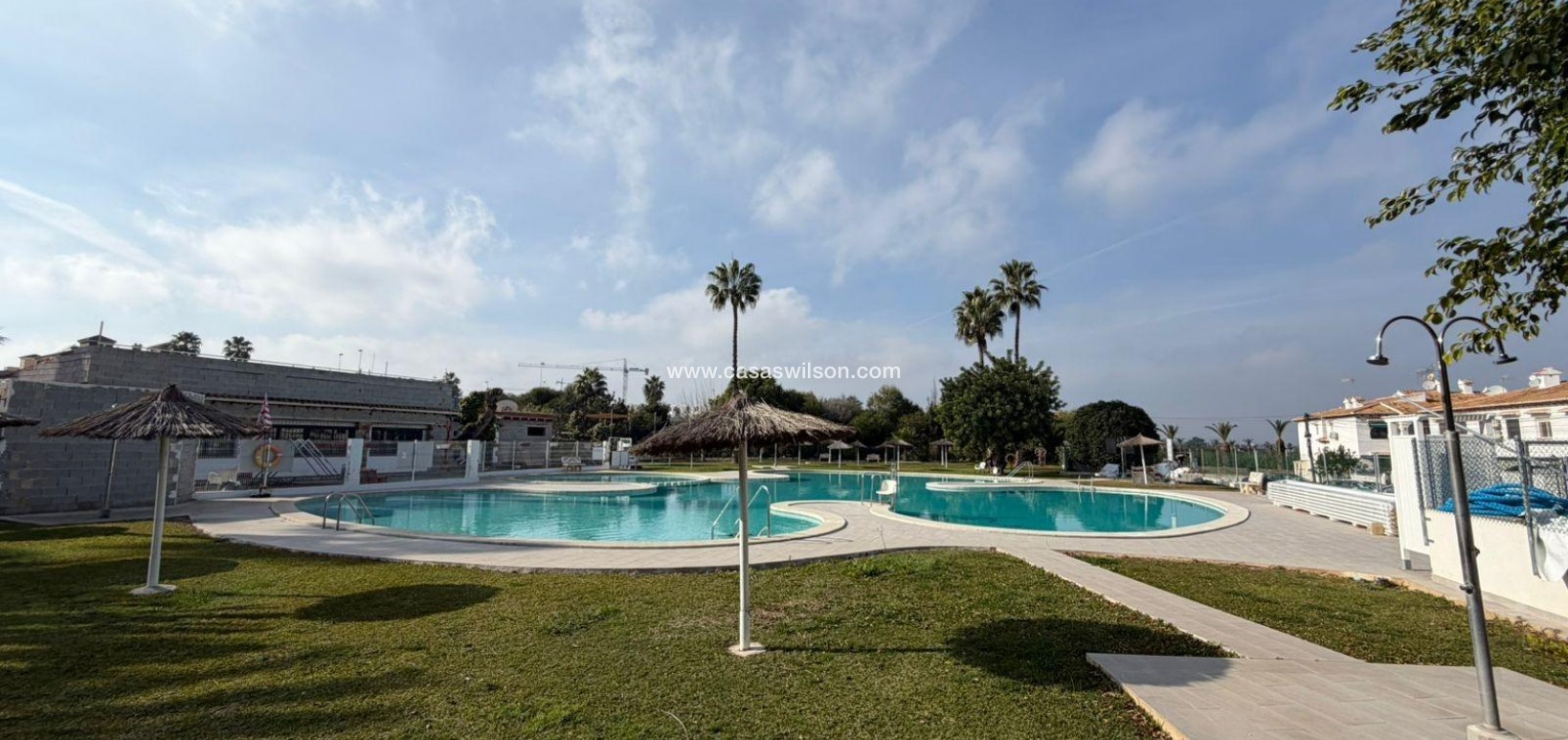 Sale - Bungalow - Torrevieja - Los Balcones