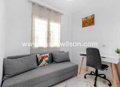 Sale - Apartment - Torrevieja - La Mata