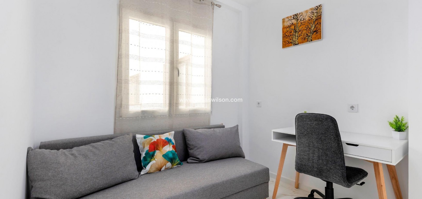 Sale - Apartment - Torrevieja - La Mata