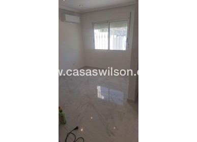 Sale - Townhouse - Torrevieja - Aguas Nuevas