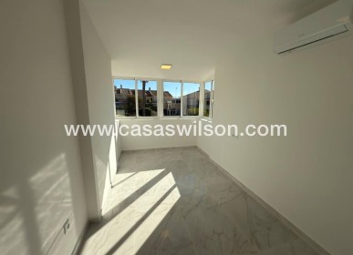 Sale - Townhouse - Torrevieja - Aguas Nuevas