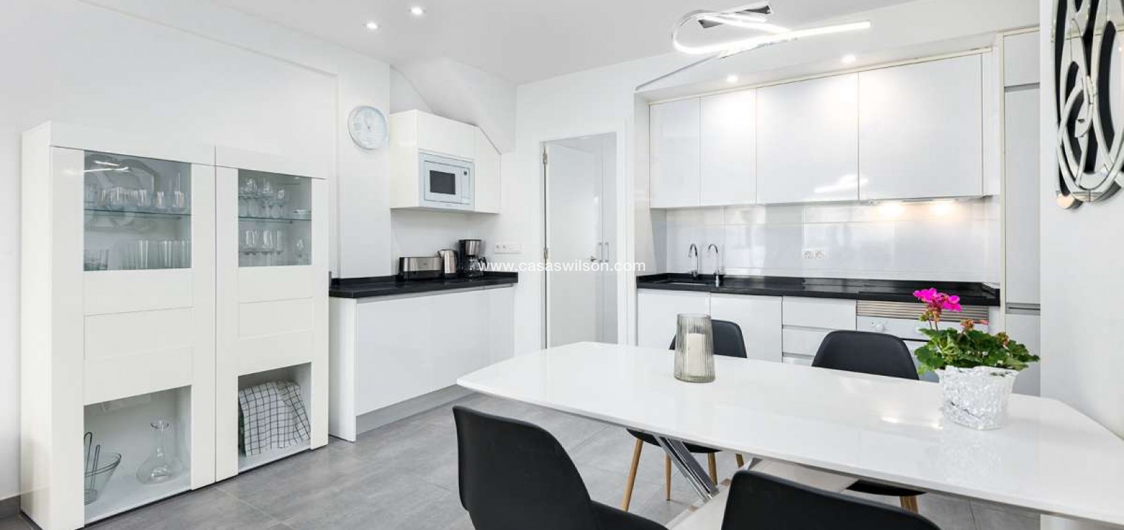 Sale - Bungalow - Torrevieja - Costa Blanca