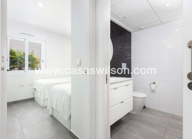 Sale - Bungalow - Torrevieja - Costa Blanca