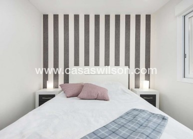 Sale - Bungalow - Torrevieja - Costa Blanca