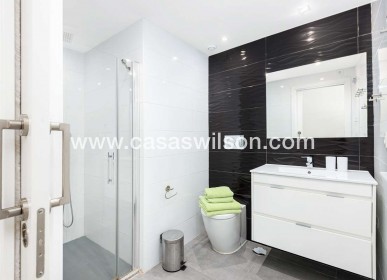 Sale - Bungalow - Torrevieja - Costa Blanca