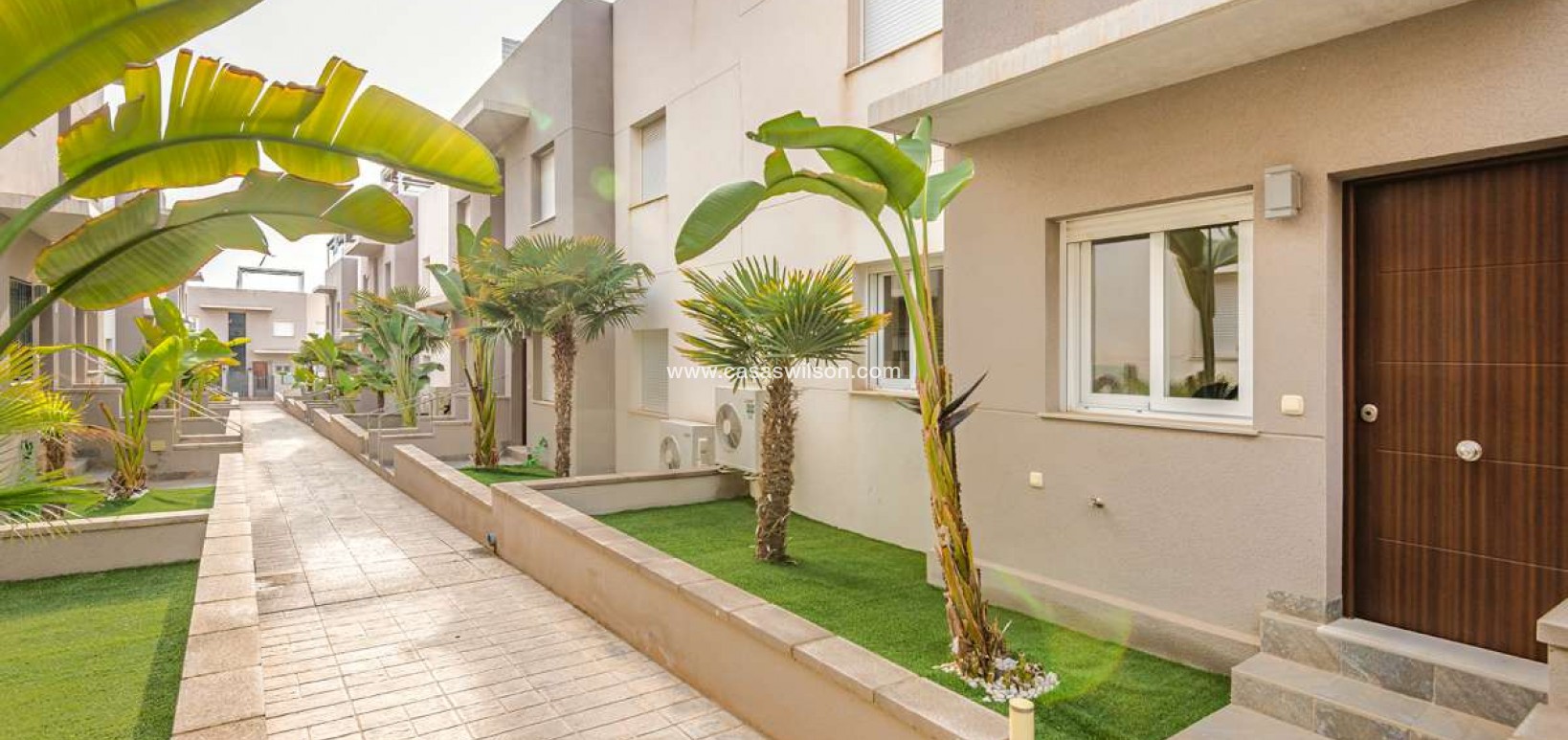 Sale - Bungalow - Torrevieja - Costa Blanca