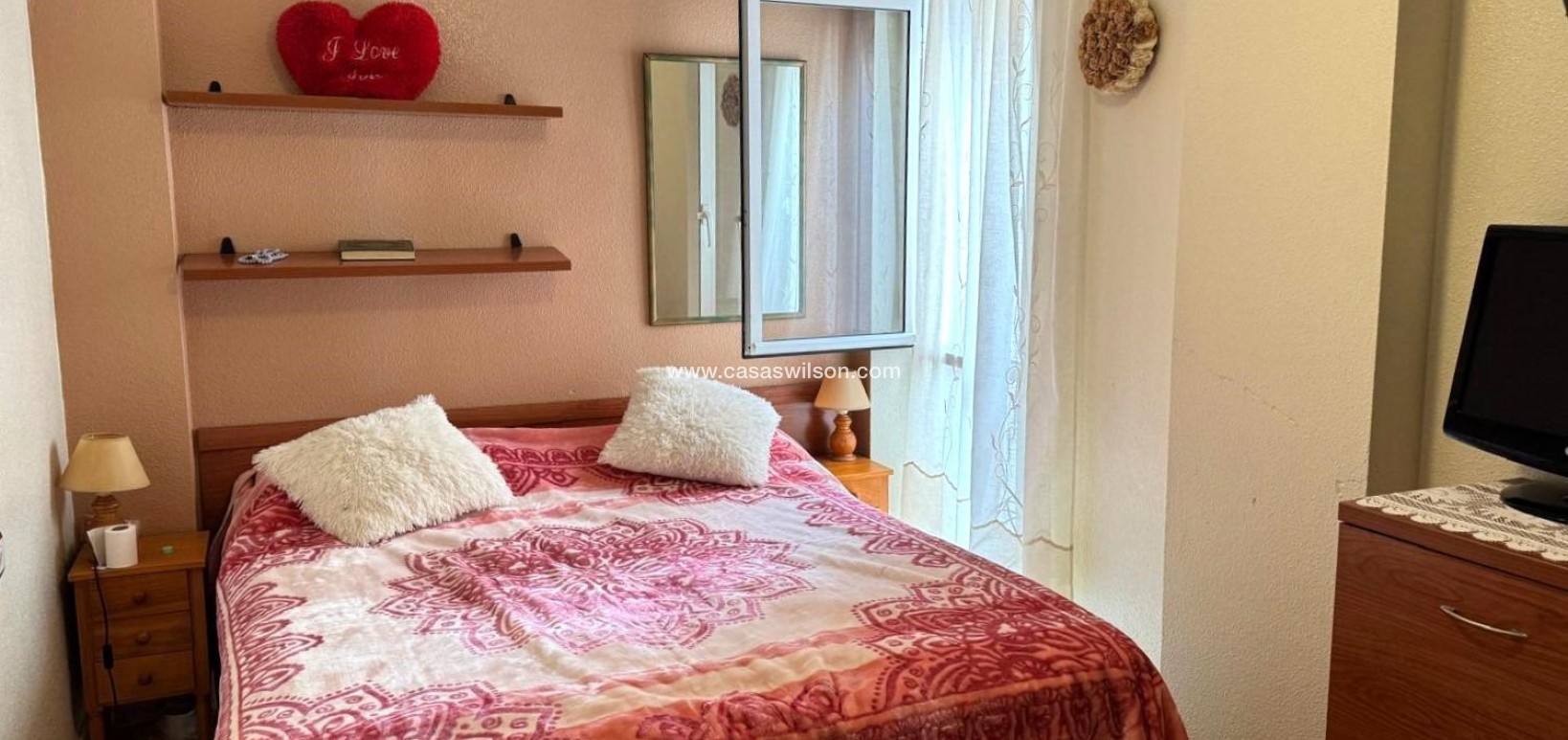 Sale - Apartment - Torrevieja - Centro