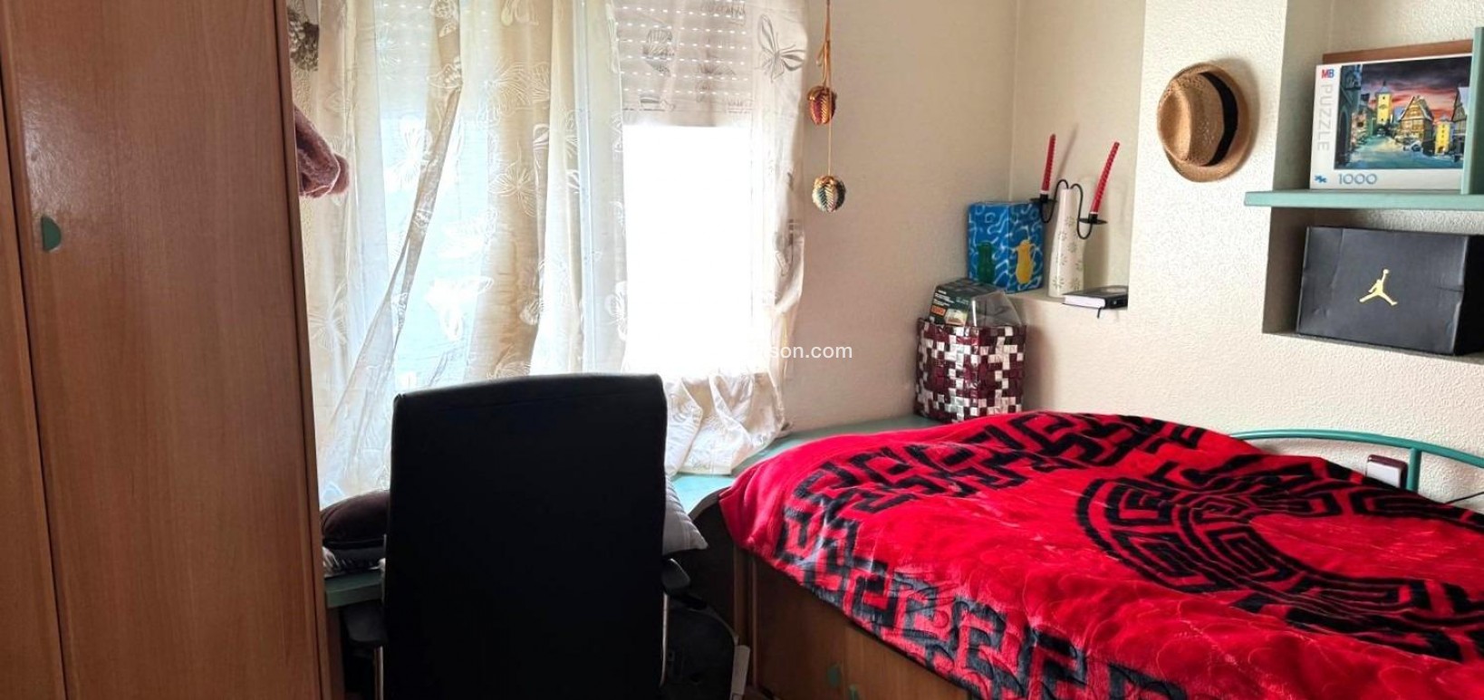 Sale - Apartment - Torrevieja - Centro