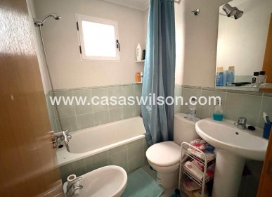 Sale - Apartment - Torrevieja - Centro