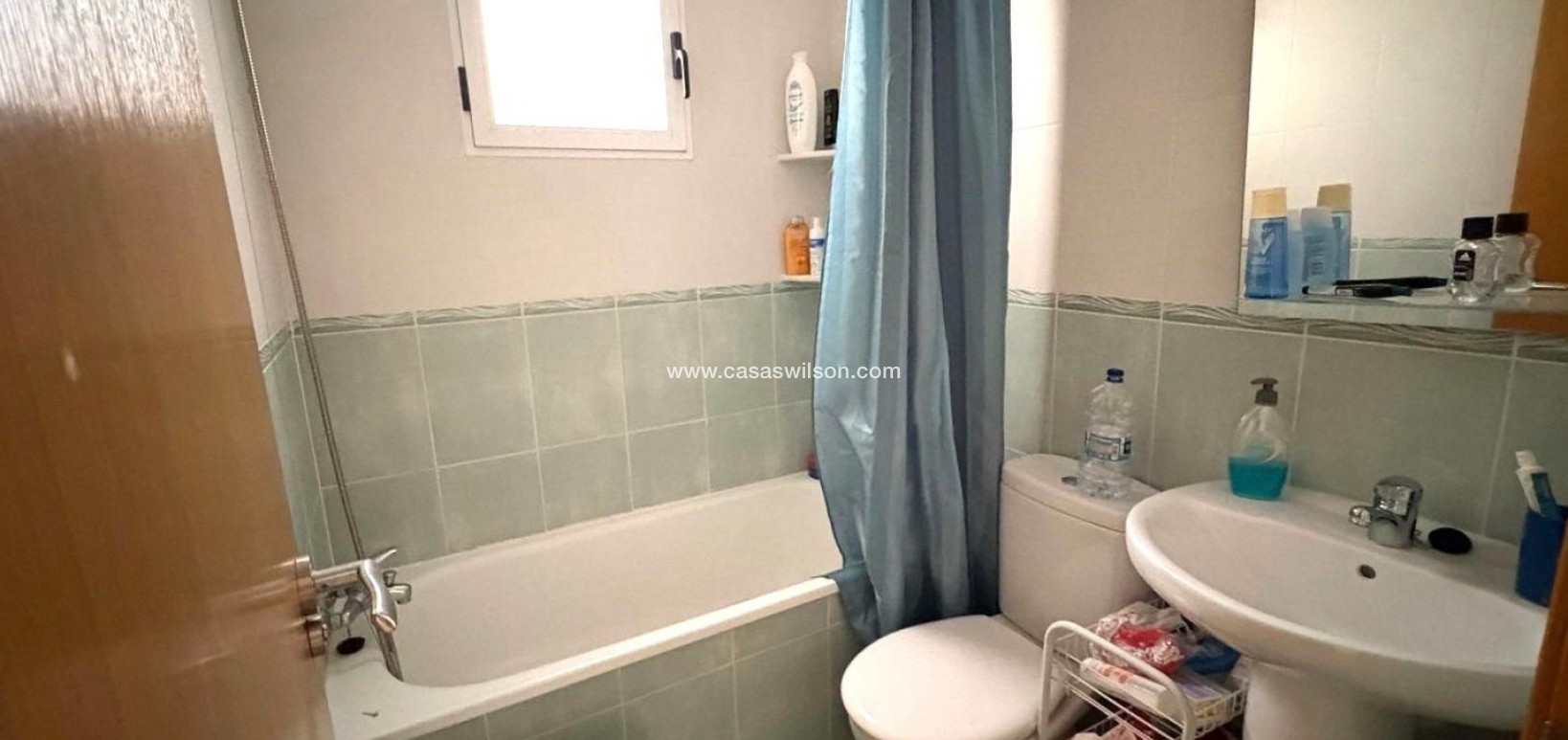 Sale - Apartment - Torrevieja - Centro