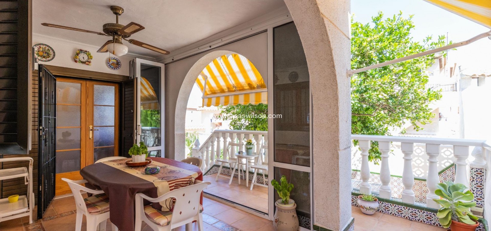 Sale - Villa - Torrevieja - Costa Blanca