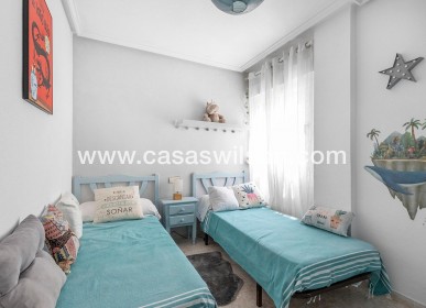 Sale - Bungalow - Torrevieja - Costa Blanca