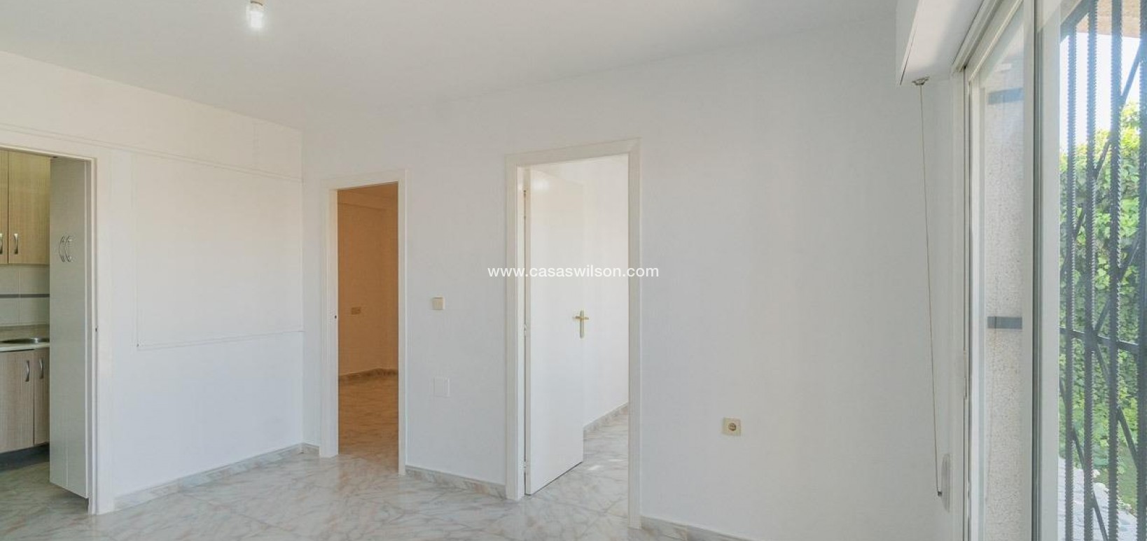Sale - Townhouse - Torrevieja - Costa Blanca