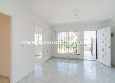 Sale - Townhouse - Torrevieja - Costa Blanca