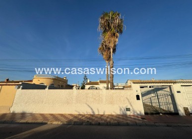 Sale - Villa - Torrevieja - Costa Blanca