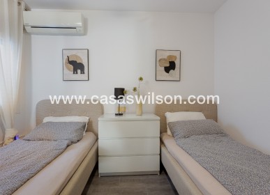 Venta - Chalet - Orihuela Costa - Costa Blanca