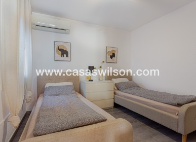 Venta - Chalet - Orihuela Costa - Costa Blanca