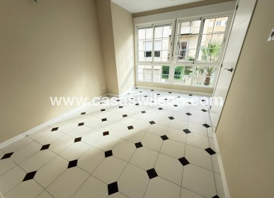 Sale - Apartment - Torrevieja - Centro