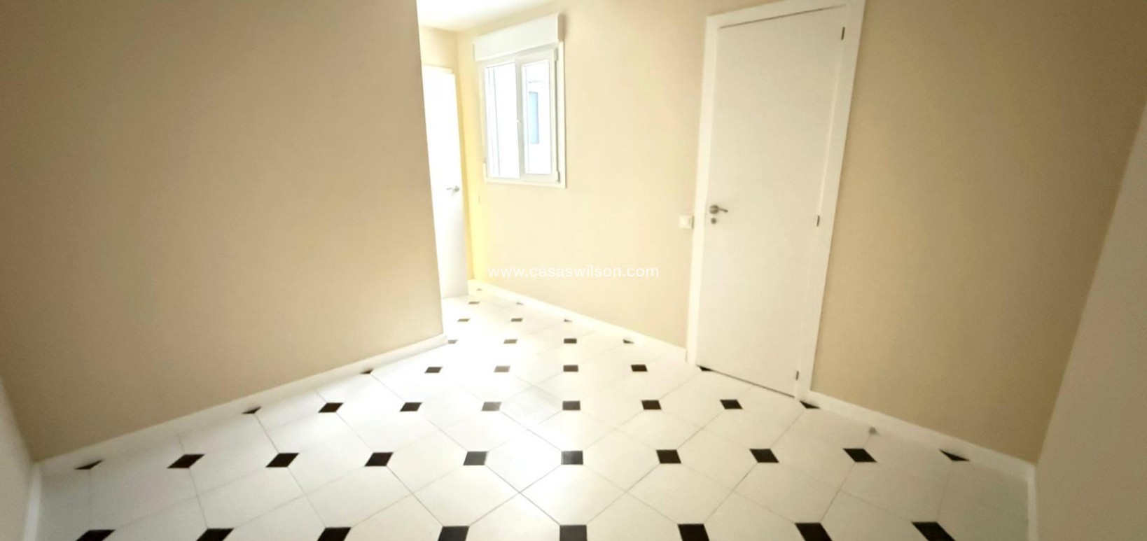 Sale - Apartment - Torrevieja - Centro