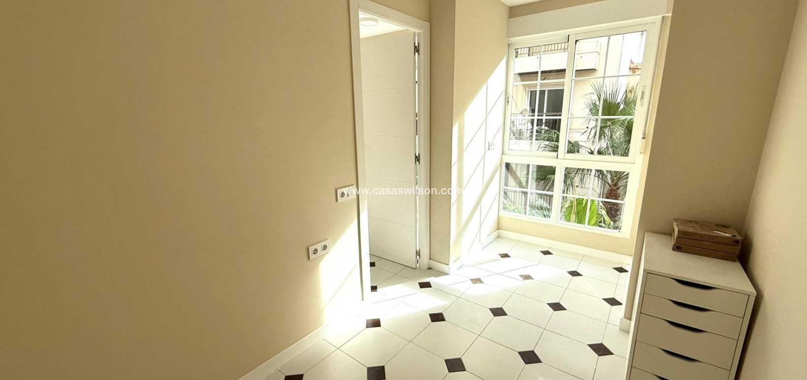 Sale - Apartment - Torrevieja - Centro